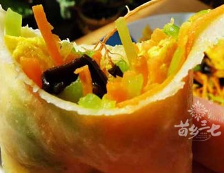 一卷春色，日月重光——三七春卷