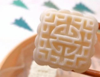 健脾養(yǎng)胃低熱量，氣血雙補(bǔ)桃花顏——三七山藥糕